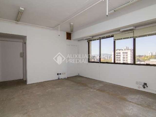 Sala comercial para alugar na Avenida Carlos Gomes, 328, Auxiliadora, Porto Alegre, 35 m2 por R$ 2.061