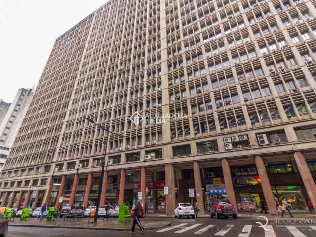 Sala comercial para alugar na Avenida Borges de Medeiros, 308, Centro Histórico, Porto Alegre, 61 m2 por R$ 1.000