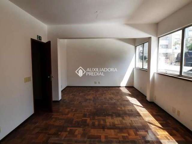Sala comercial para alugar na Rua Vinte e Quatro de Outubro, 1557, Moinhos de Vento, Porto Alegre, 42 m2 por R$ 1.176