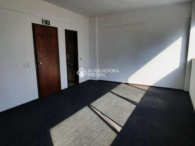 Sala comercial para alugar na Rua Vinte e Quatro de Outubro, 1557, Moinhos de Vento, Porto Alegre, 31 m2 por R$ 869