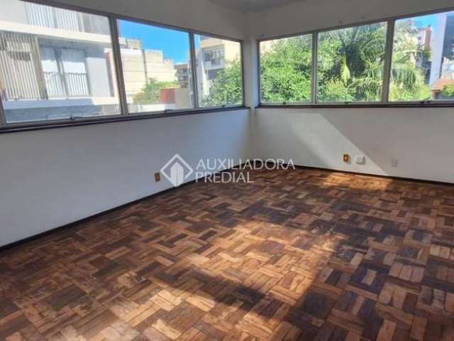 Sala comercial para alugar na Rua Vinte e Quatro de Outubro, 1557, Auxiliadora, Porto Alegre, 35 m2 por R$ 981