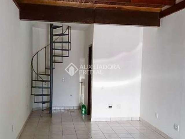 Ponto comercial para alugar na Avenida da Cavalhada, 5956, Cavalhada, Porto Alegre, 50 m2 por R$ 2.000