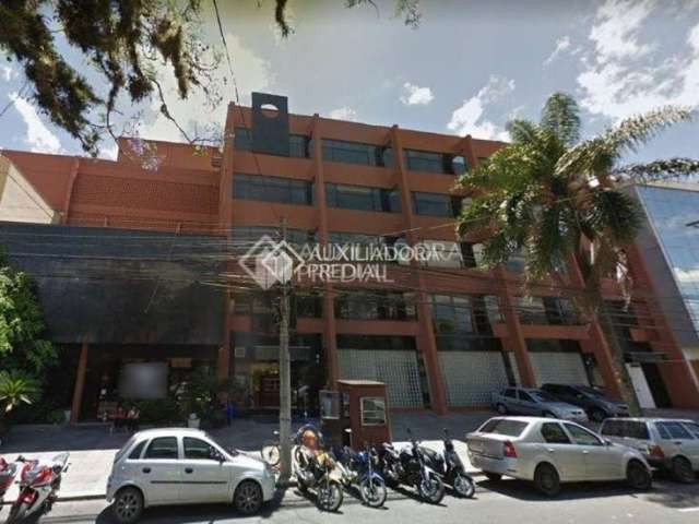 Sala comercial para alugar na Avenida Pernambuco, 1519, Navegantes, Porto Alegre, 958 m2 por R$ 38.320