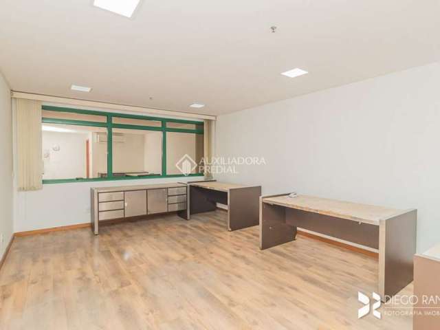 Sala comercial para alugar na Rua Riachuelo, 1038, Centro Histórico, Porto Alegre, 32 m2 por R$ 950