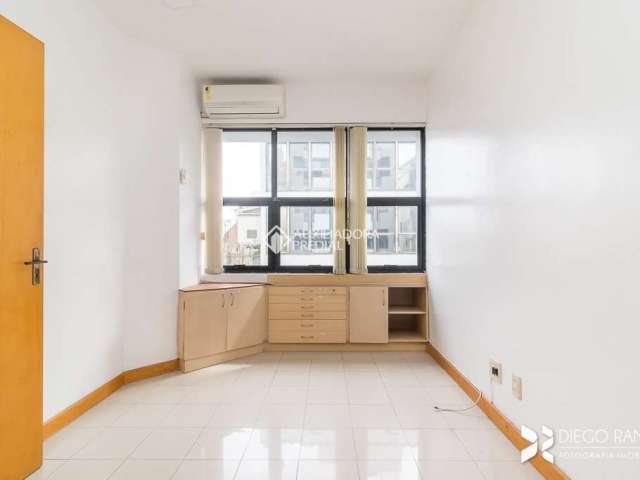 Sala comercial para alugar na Rua Comendador Rheingantz, 35, Auxiliadora, Porto Alegre, 34 m2 por R$ 690