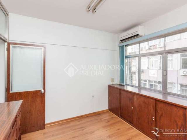 Sala comercial para alugar na Rua General Andrade Neves, 100, Centro Histórico, Porto Alegre, 34 m2 por R$ 1.000