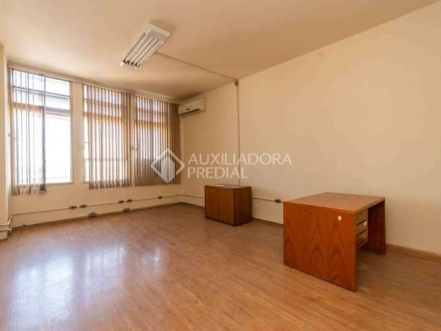 Sala comercial para alugar na Avenida Borges de Medeiros, 308, Centro Histórico, Porto Alegre, 180 m2 por R$ 3.600