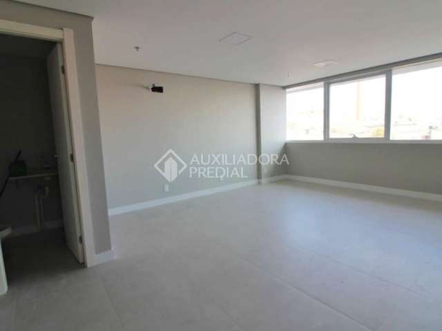 Sala comercial para alugar na Rua Ramiro Barcelos, 630, Floresta, Porto Alegre, 39 m2 por R$ 2.400