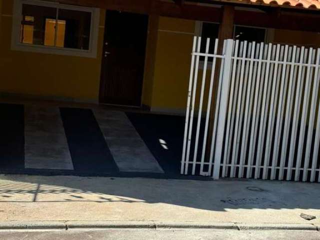 Casa com 2 quartos à venda no Estados, Fazenda Rio Grande  por R$ 235.000