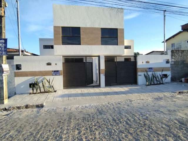 Casa nova nos Bancários, 4 quartos, 3 banheiros.