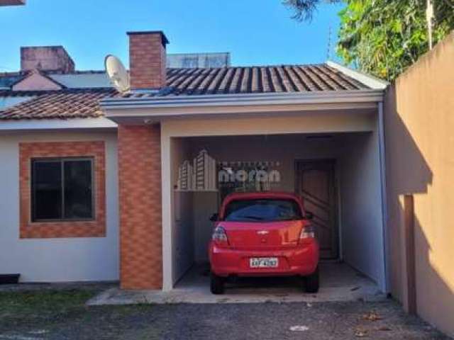 Casa  em condomínio á venda em uvaranas