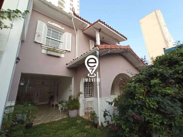 Casa de vila com 238m², 4 dorm.(2suítes) à venda.