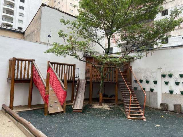 Sobrado à venda, 4 quartos, 1 suíte, Campo Belo - São Paulo/SP