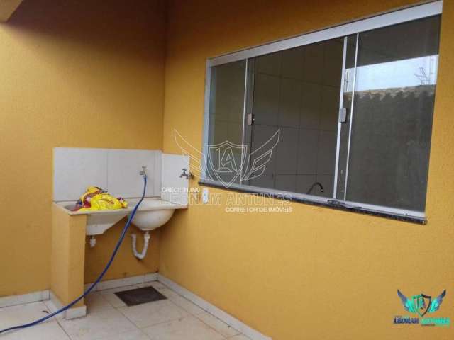 Casa para Venda em Caldas Novas, Jardim Privê das Caldas, 3 dormitórios, 1 suíte, 1 banheiro, 2 vagas