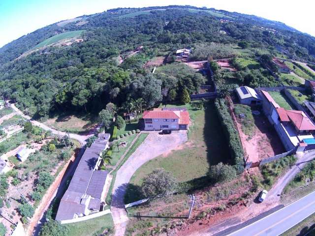 Linda casa com dois andares - chácara de 4.000 m² em piedade-sp