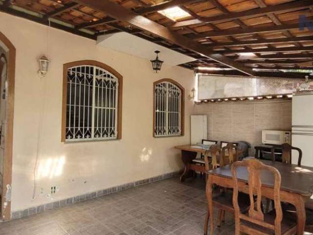 Casa com 2 dormitórios à venda, 241 m² por R$ 500.000,00 - Madureira - Rio de Janeiro/RJ