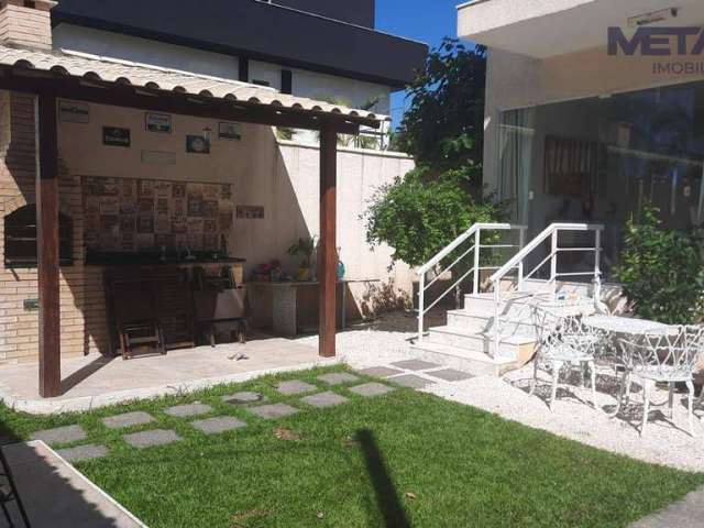 Casa triplex com 4 dormitórios à venda, 209 m² por R$ 1.290.000 - Vargem Grande - Rio de Janeiro/RJ