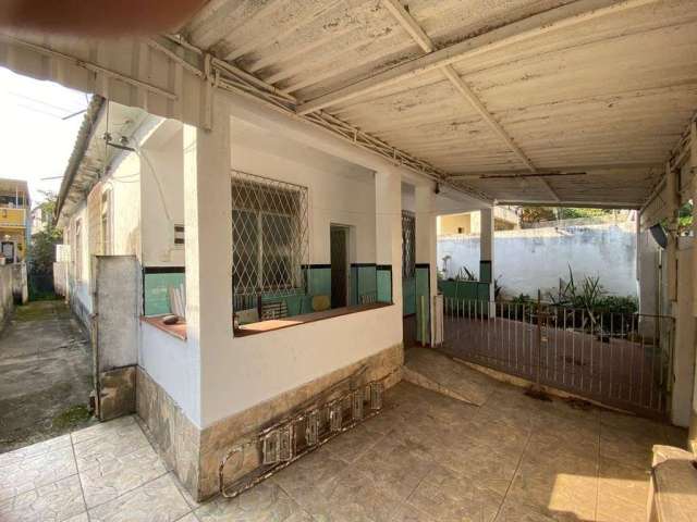 Casa com 3 dormitórios à venda, 123 m² por R$ 750.000 - Vila Valqueire - Rio de Janeiro/RJ