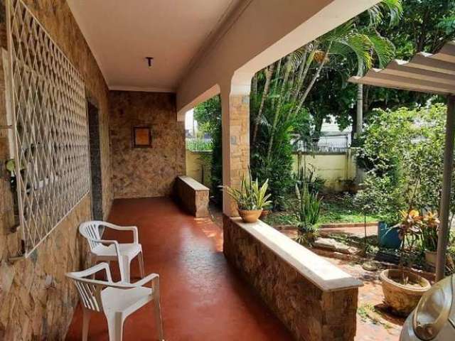 Casa com 3 dormitórios à venda, 140 m² por R$ 700.000 - Vila Valqueire - Rio de Janeiro/RJ