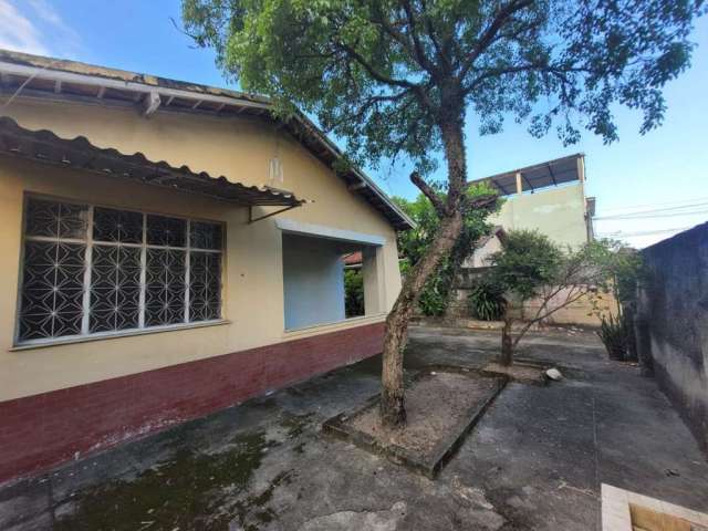 Casa com 3 dormitórios à venda, 105 m² por R$ 650.000 - Marechal Hermes - Rio de Janeiro/RJ