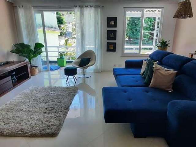 Casa com 3 dormitórios à venda, 200 m² por R$ 749.000 - Vila Valqueire - Rio de Janeiro/RJ