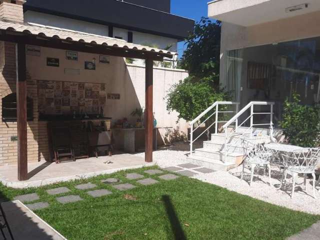 Casa com 4 dormitórios à venda, 209 m² por R$ 1.290.000 - Vargem Grande - Rio de Janeiro/RJ