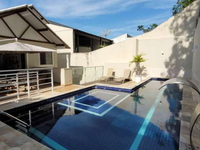 Casa com 4 dormitórios à venda, 360 m² por R$ 1.500.000 - Vila Valqueire - Rio de Janeiro/RJ