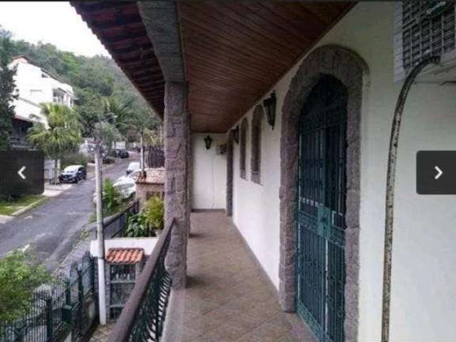 Casa com 5 dormitórios à venda, 354 m² por R$ 1.050.000 - Vila Valqueire - Rio de Janeiro/RJ