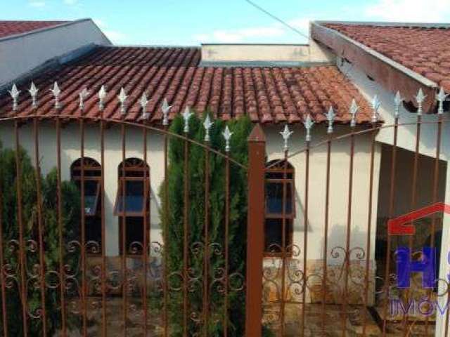 Casa com 3 quartos  à venda, 0.00 m2 por R$300000.00  - Conjunto Parigot De Souza - Londrina/PR