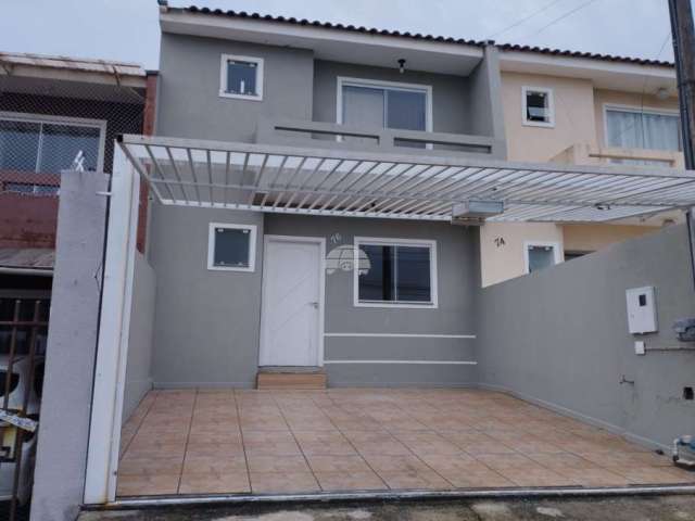 Casa com 2 quartos para alugar na Rua Presidente Castelo Branco, 76, Uvaranas, Ponta Grossa, 52 m2 por R$ 1.200