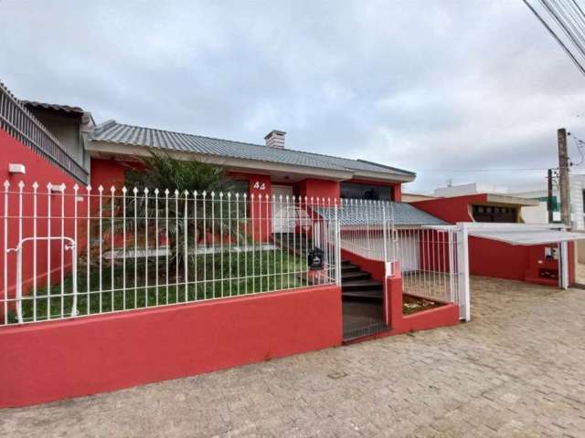 Casa com 4 quartos à venda na Rua Esther Kemmelmeier, 44, Estrela, Ponta Grossa, 462 m2 por R$ 1.100.000