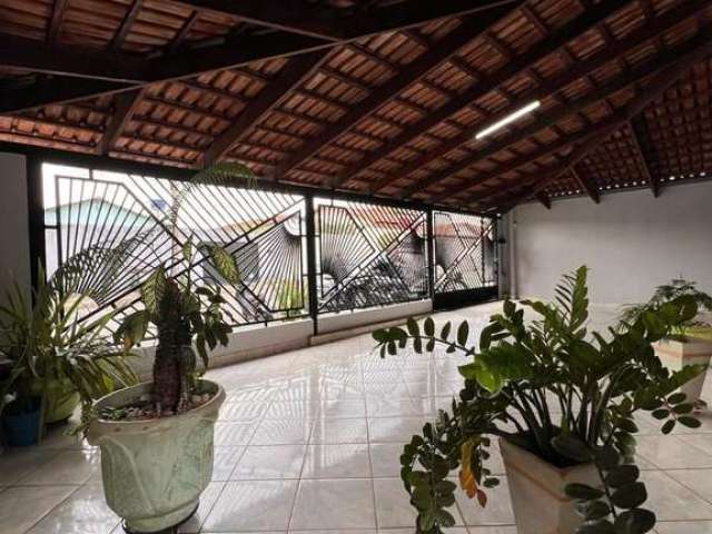 Casa com 3 quartos à venda na Cecília Meireles, 1, Cidade Satélite São Luiz, Aparecida de Goiânia por R$ 650.000