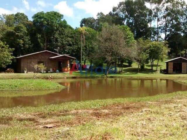 Chácara  -Cerro da Glória- 3 Dorm. Caxias do sul