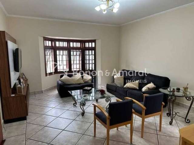 Casa com 3 quartos à venda na Doutor Antnio Hossri, 900, Cidade Universitária, Campinas, 160 m2 por R$ 830.000