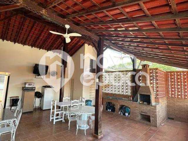 Casa em condomínio fechado com 5 quartos à venda na Rua Batovi, Vila Kosmos, Rio de Janeiro, 200 m2 por R$ 650.000