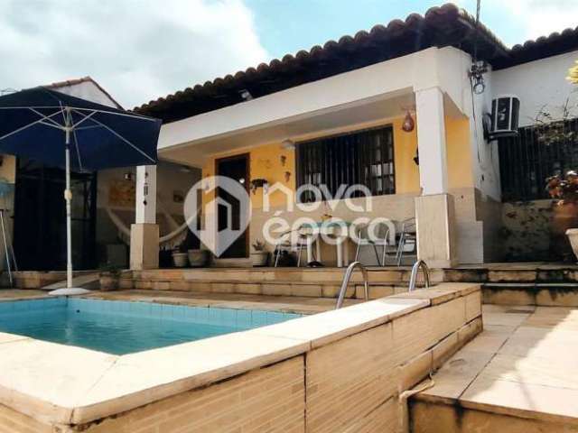 Casa com 5 quartos à venda na Rua Henrique Morize, Grajaú, Rio de Janeiro, 180 m2 por R$ 990.000