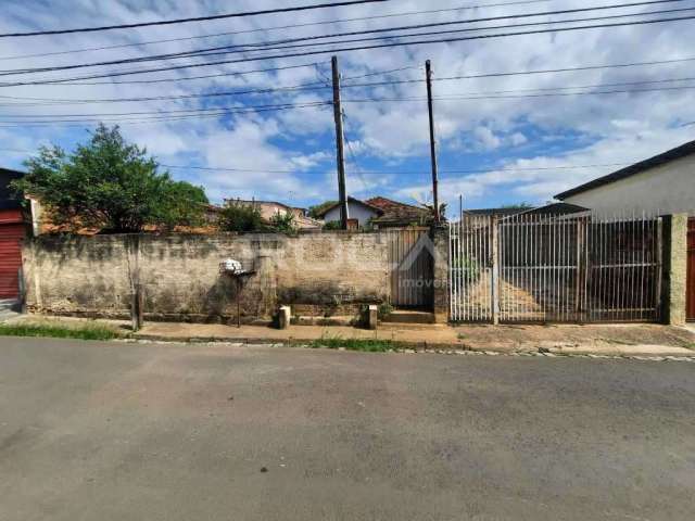 Casa com 3 quartos à venda na Vila Brasília, São Carlos , 640 m2 por R$ 350.000