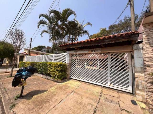 Charmosa casa à venda no bairro Douradinho, São Carlos