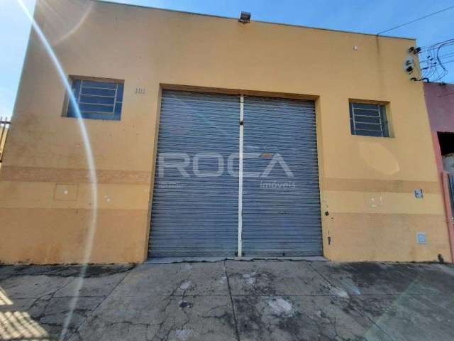 Barracão / Galpão / Depósito para alugar no Jardim Hikare, São Carlos , 200 m2 por R$ 3.889