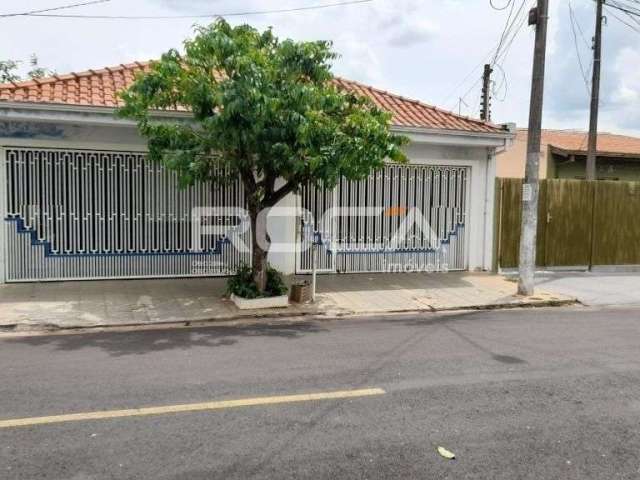 Linda casa no Jardim São Carlos 5 com 2 dormitórios e churrasqueira