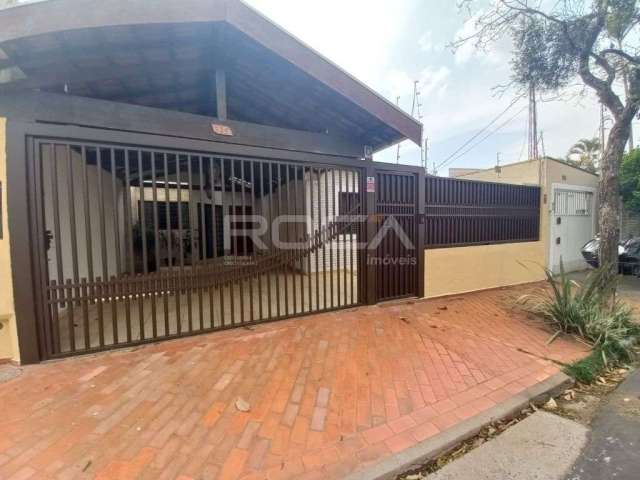 Casa de alto padrão com 3 dormitórios e área externa no Jardim Santa Paula