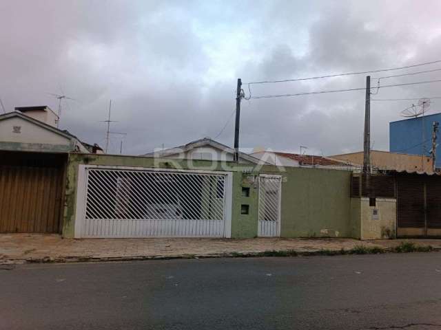 Encantadora Casa de 2 Dormitórios no Bairro Silvio Vilari, São Carlos