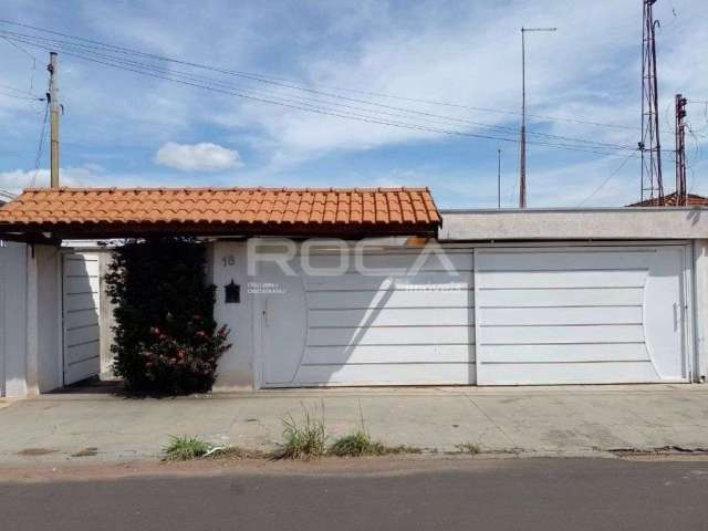 Charmosa casa padrão com edícula e churrasqueira em Jardim Mariana, Ibate