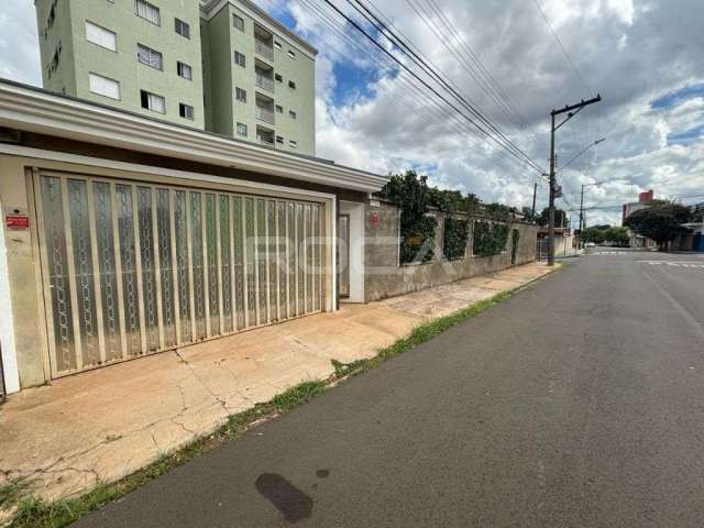 Casa de alto padrão com 3 dormitórios na Vila Costa do Sol - São Carlos