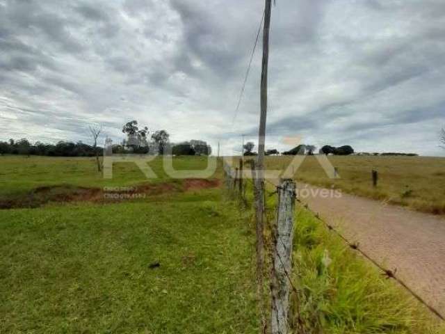 Charmoso sítio à venda em São Carlos | 2 dormitórios, cozinha e lavanderia