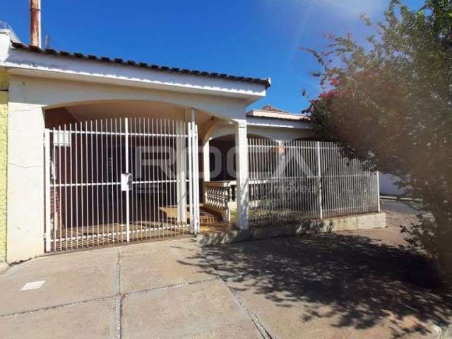 Casa à venda em Vila Prado, São Carlos: 3 dormitórios, lareira e garagem coberta