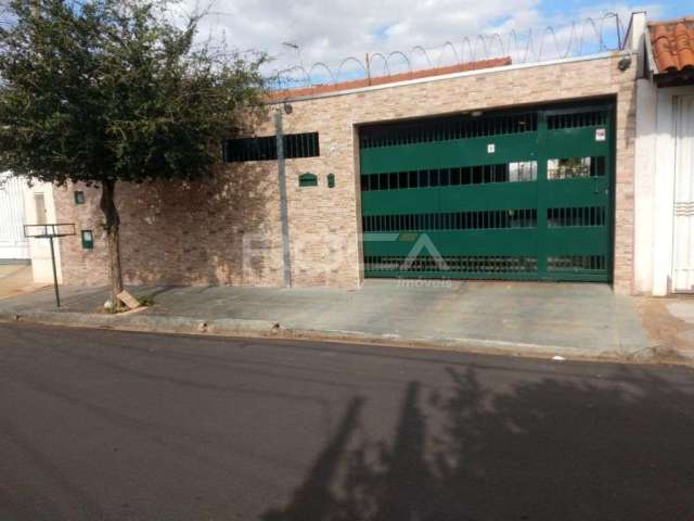 Casa moderna com 3 dormitórios e 2 suítes no Jardim Ipanema, São Carlos