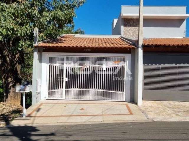 Casa à venda no Rancho Velho, São Carlos - 2 dormitórios, 2 garagens cobertas