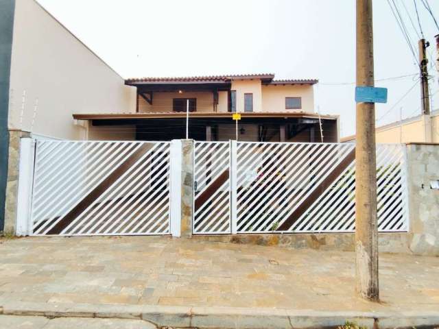 Casa de 3 dormitórios com infraestrutura completa no bairro Albertini - São Carlos