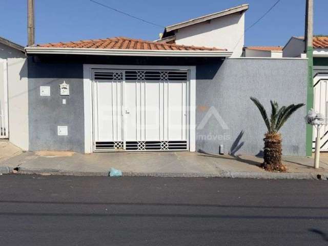 Casa à venda no bairro DOURADINHO em São Carlos - 2 dormitórios e garagem coberta!